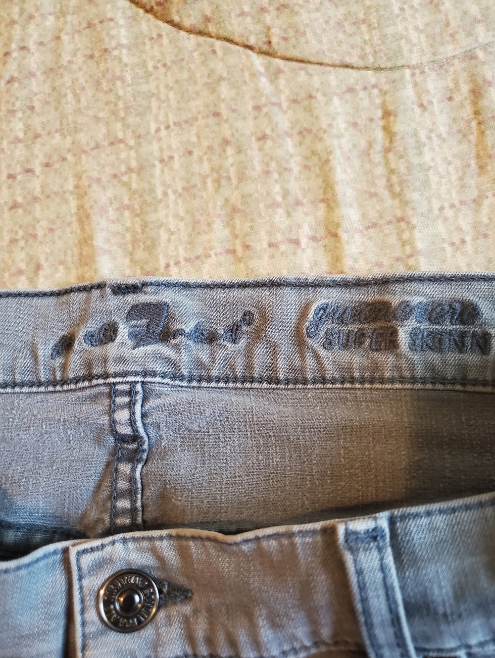 7 For All Mankind Size 28x34 Roxanne Skinny Light Grey Side Leg Zipper - Picture 3 of 11